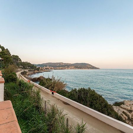 C22 Beachfront Villa - Spa Bath, Pool, Private Beach, Parking Free Marina dʼMarina dʼAndora Bagian luar foto