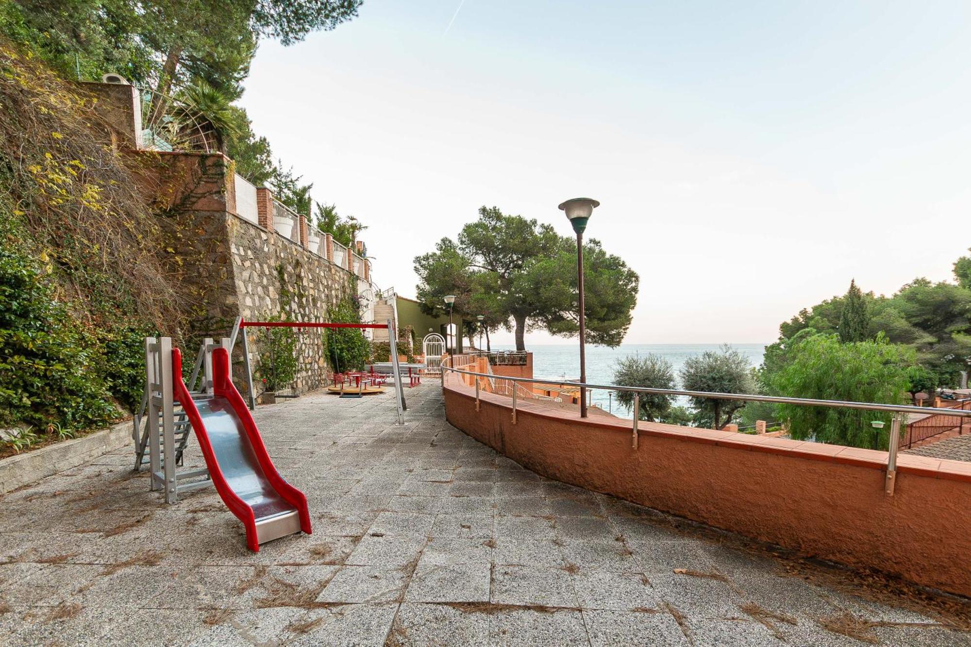C22 Beachfront Villa - Spa Bath, Pool, Private Beach, Parking Free Marina dʼMarina dʼAndora Bagian luar foto